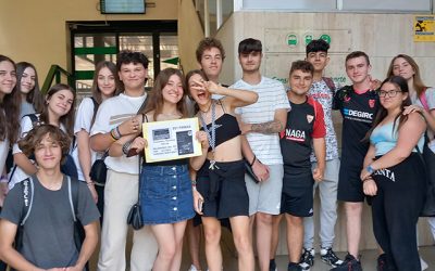 Entregadas las 851 firmas del proyecto ‘Lanzadera Palomares’ ante el Consorcio de Transporte Metropolitano de Sevilla